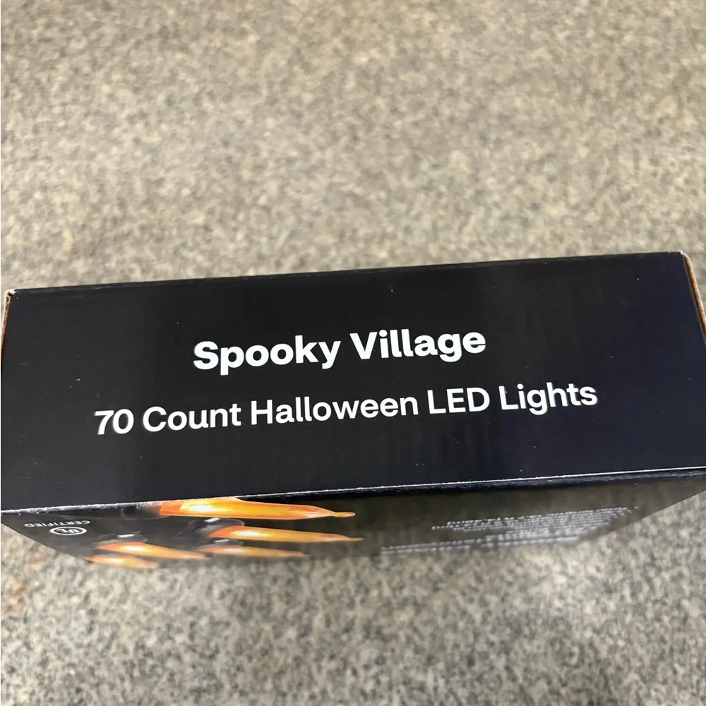Unused Spooky village 70 Count HalloweenLED Orange Lights (14.7 Total Feet)
